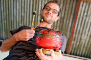 Loîc Simon et ses instruments "Home-made"